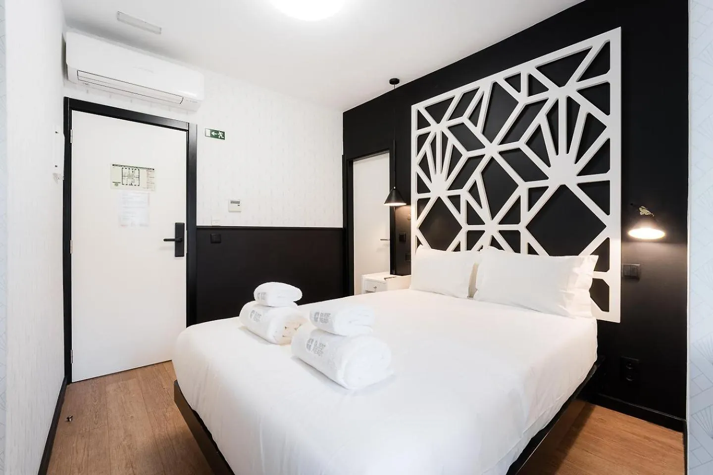 The Twenties By Guestready Hotel Lisbon Portugal